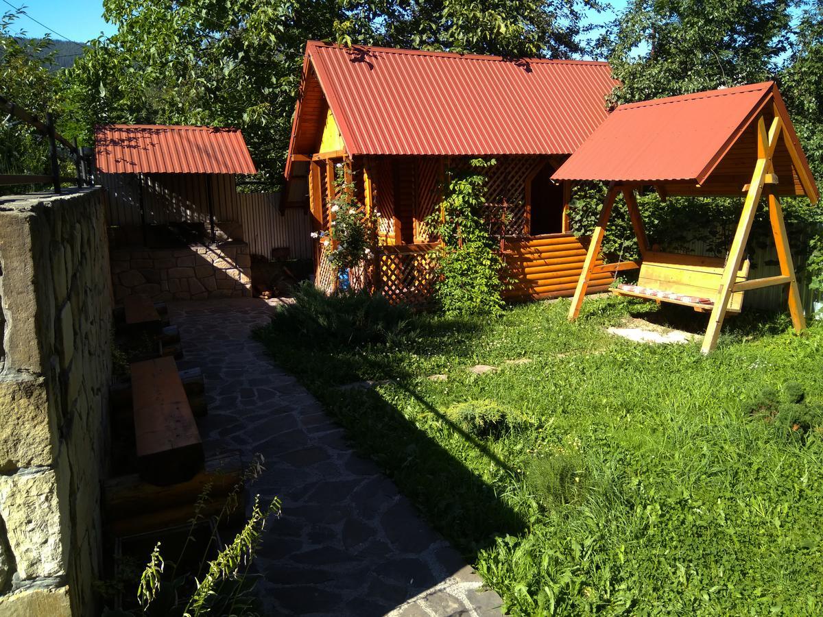 Oskolok Dovbusha Mini-Hotel ياريمتشي المظهر الخارجي الصورة